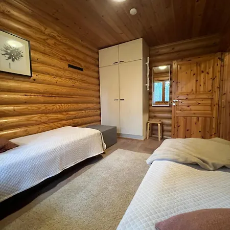 Chalet Charming Log Chalet, Yllaes, Wifi, 400m To Restaurants